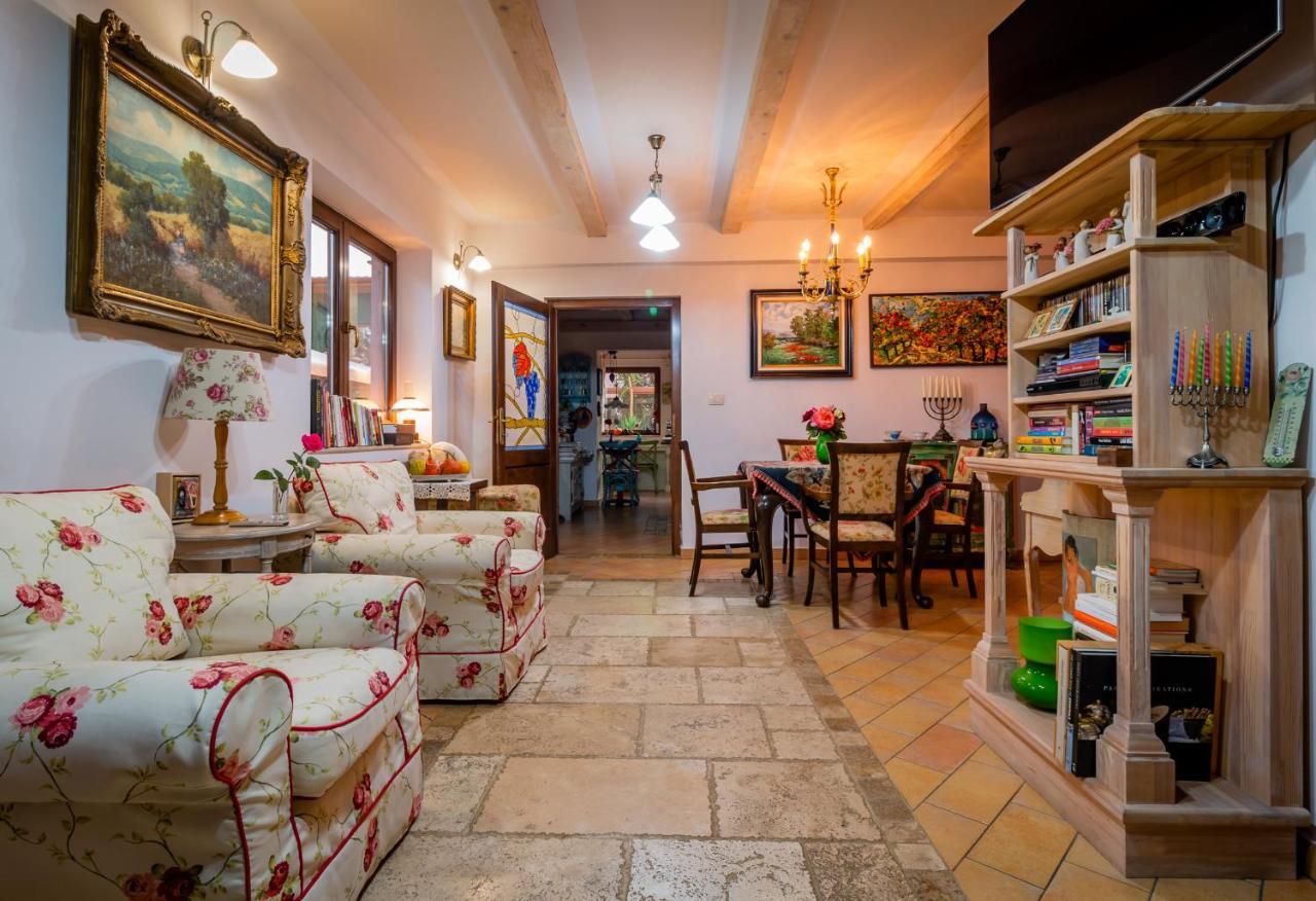 Bed and Breakfast Daiconi Boutique House Minis Экстерьер фото